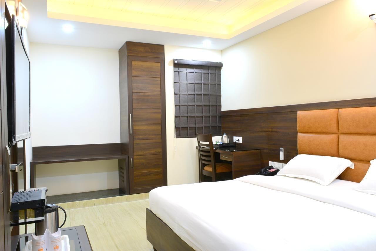 Hotel Tara Palace Redfort New Delhi Exterior foto